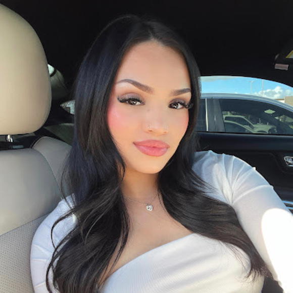 Meet your Posher, Jocelyn - Picture 1 of 1